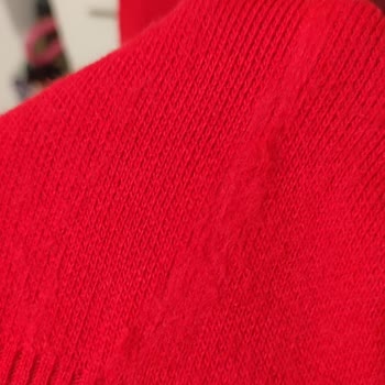 Kusurlu Hırka İçin Satıcıdan Şaşırtan Çözüm Önerisiyle Mağduriyet