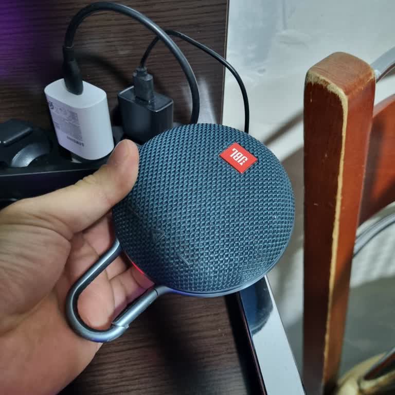 JBL Clip 3 Hoparlörün Yüksek Seste Kapanma Sorunu Ve Destek Talebi