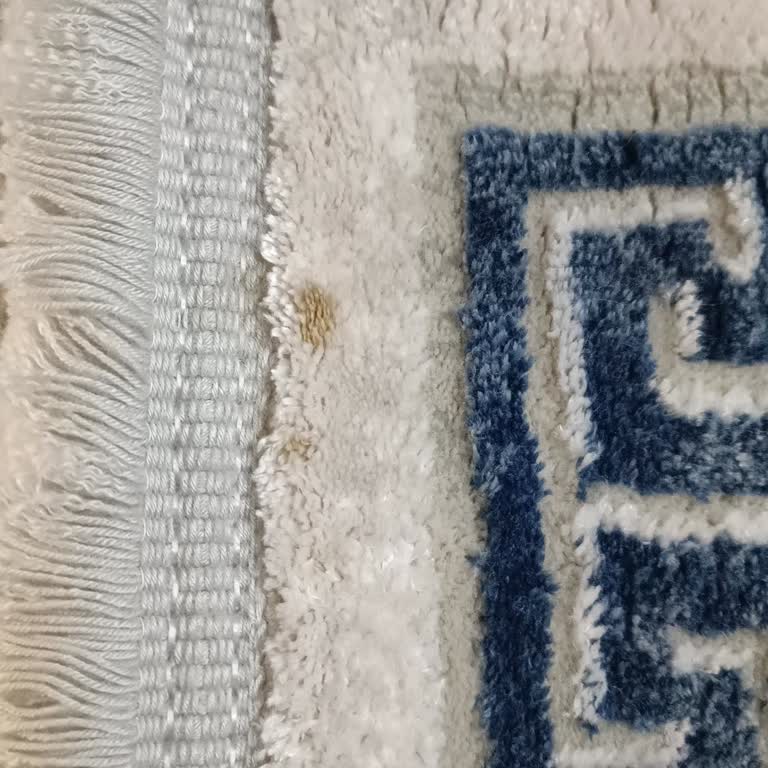 Yıkama Sonrası Halımda Leke Ve Doku Bozulması, Ücret İadesi Talebime Dönüş Yapılmıyor