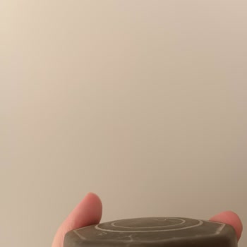 Sabunun İçinden Çıkan Sivri Metal Cildimi Yaralayabilirdi