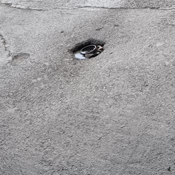 Yarım Bırakılan Yol Çalışmaları Araçlara Ve Güvenliğe Zarar Veriyor