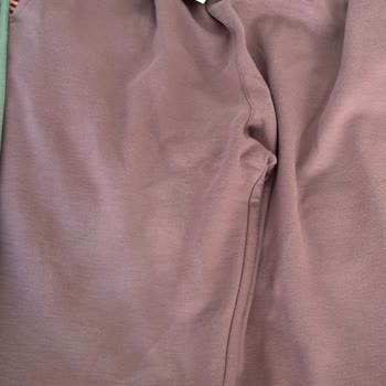 Satın Alınan Eşofmanlarda Güneş Solması Ve Mağaza Değişim Sorunu