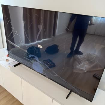 Kırık Gelen Televizyonun Değişimi İçin Haftalardır Çözüm Sunulmuyor