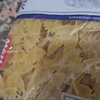 Mutlu Makarna, Böcekli Makarna Neden Satıyorsunuz?