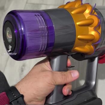 Dyson V15 Çalışırken Tetiğe Basılı Olmasına Rağmen Duruyor