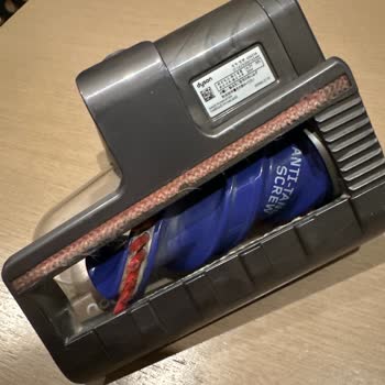 Ek