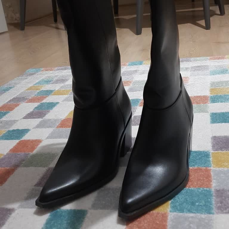 Aldığımız Çizmelerin İkisi De Sol Ayak Çıktı, Kızım Mağdur Oldu