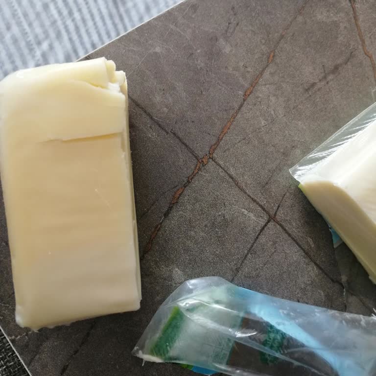 Satın Aldığım Kaşar Peynirinde Üretim Hatası Ve İlgisiz Müşteri Hizmeti