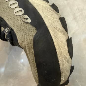 9000 TL’lik Ayakkabı 45 Günde Eski Ayakkabı Oldu!