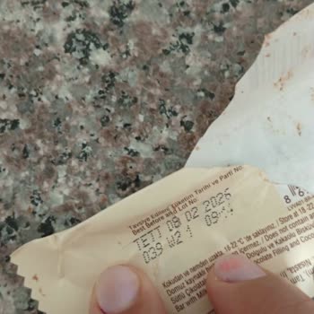 Çocuklarım İçin Güvensiz Görünen Çikolata Ve Yetersiz Açıklama