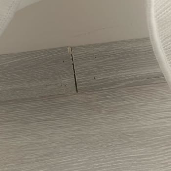 Yeni Alınan Parkeler 2 Haftada Kabardı, Sorun Çözülmedi!