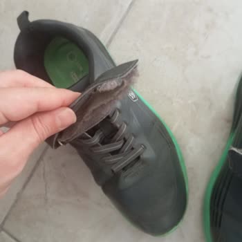 Kısa Sürede Deforme Olan Ayakkabı Ve Geri Dönüş Sorunu