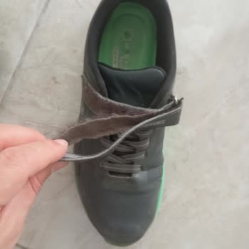 Kısa Sürede Deforme Olan Ayakkabı Ve Geri Dönüş Sorunu