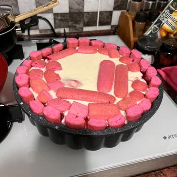 Aldığım Kedi Dili Küflü Çıktı, Misafirime Mahcup Oldum