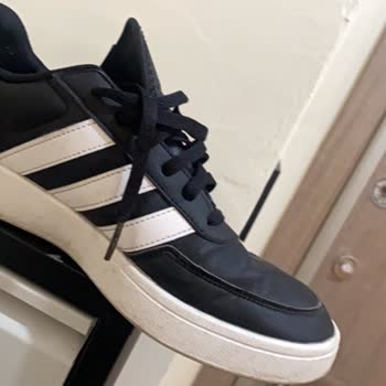 Garanti Kapsamındaki Ayakkabımın Değişimi Reddedildi, Mağaza Yardımcı Olmuyor