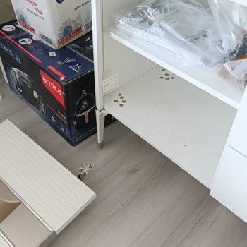 Teslimatta Kırık Ve Kirli Mobilya İlgisiz Şube Mağduriyeti