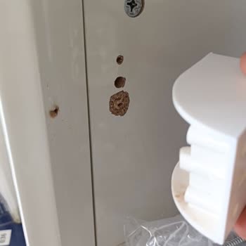 Teslimatta Kırık Ve Kirli Mobilya İlgisiz Şube Mağduriyeti