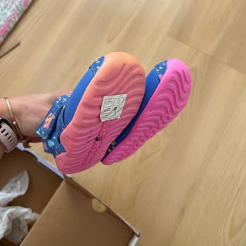 Kusurlu Gelen Sandalet İçin Değişim Hakkım Reddedildi Mağduriyetim Giderilmiyor