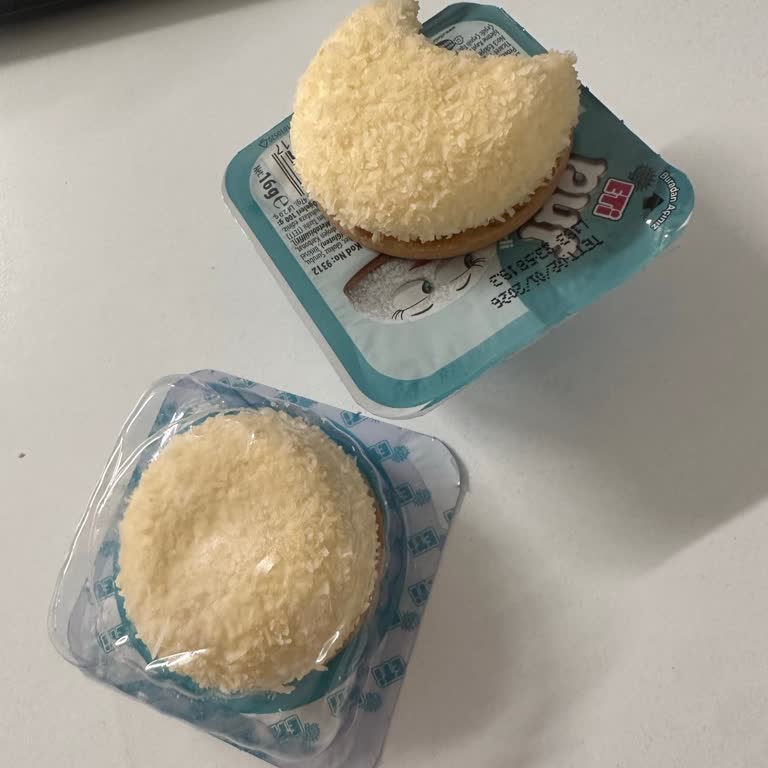 Taze Olmayan Eti Puf Ve Sararmış Hindistan Cevizi Sorunu