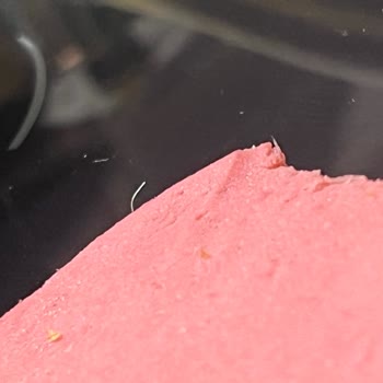 As Piliç Tüy Benzeri Bir Madde Çıktı