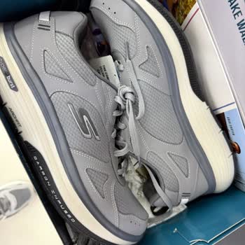 Kullanılmış Ve Lekeli Ayakkabı Gönderildi, Mağduriyetimin Giderilmesini Talep Ediyorum