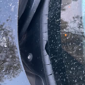 BMW 116d Cam Fitilindeki Kronik Yırtılma Mağduriyeti