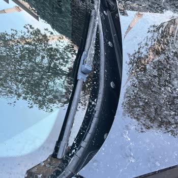 BMW 116d Cam Fitilindeki Kronik Yırtılma Mağduriyeti