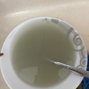 Son Kullanma Tarihi Geçmiş Küflü Ürün Satışı Ve Yetersiz Mağaza İlgisi