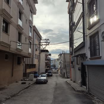 İzinsiz Fiber Kablo Çekimiyle Bina Duvarlarımız Delindi, Görüntü Kirliliği Oluştu