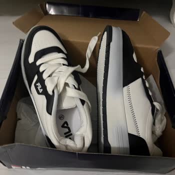 Deichmann'dan Sipariş Edilen Fila Ayakkabının Boya Sorunu Ve İletişim Eksikliği