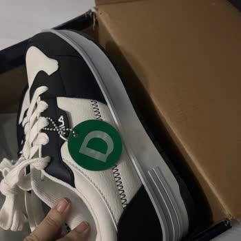 Deichmann'dan Sipariş Edilen Fila Ayakkabının Boya Sorunu Ve İletişim Eksikliği