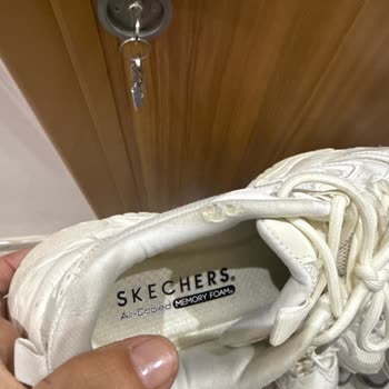 Kısa Sürede Yırtılan Ayakkabı İçin Değişim Talebim Reddedildi, Mağduriyet Yaşadım