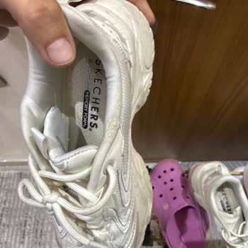 Kısa Sürede Yırtılan Ayakkabı İçin Değişim Talebim Reddedildi, Mağduriyet Yaşadım