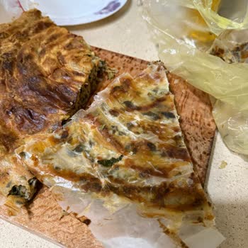 Pişirme Kağıdı Böreğe Yapıştı, Mağduriyet Yaşadım