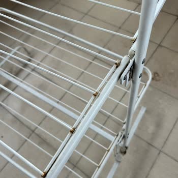 Kısa Sürede Paslanan Askılık Hayal Kırıklığı Yarattı