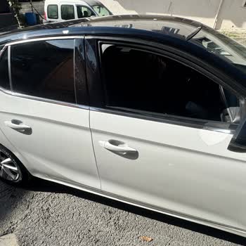 Opel Corsa Tavanında Boya Atması Ve Servis İlgisizliği