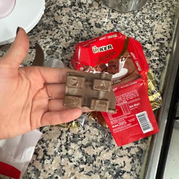 Aldığım Ülker Çikolatalarının Son Kullanma Tarihi Geçmemesine Rağmen Bozuk Çıkması Ve Sürekli Tekrarlanan Kalite Sorunları