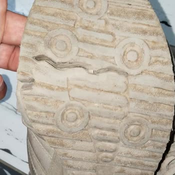 25 Günde Çatlayan Ayakkabı Ve Ulaşılmaz Müşteri Hizmetleri