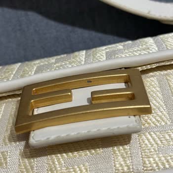 Siparişim Görseldekiyle Aynı Değil Marka Yazısı Da Eksik