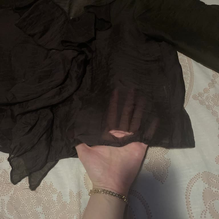 LCW'den Alınan Şifon Bluz Kısa Sürede Yırtıldı, İade Veya Değişim Talebi