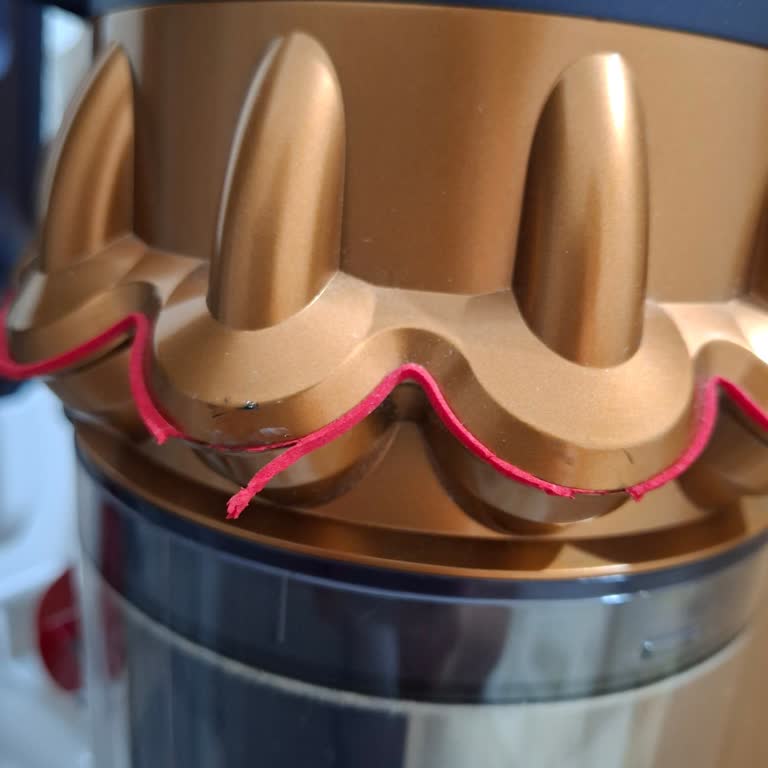 Dyson Gen 5 Delect Kablosuz Süpürgede Garanti Kapsamında Soyulma Sorunu Ve Destek Eksikliği