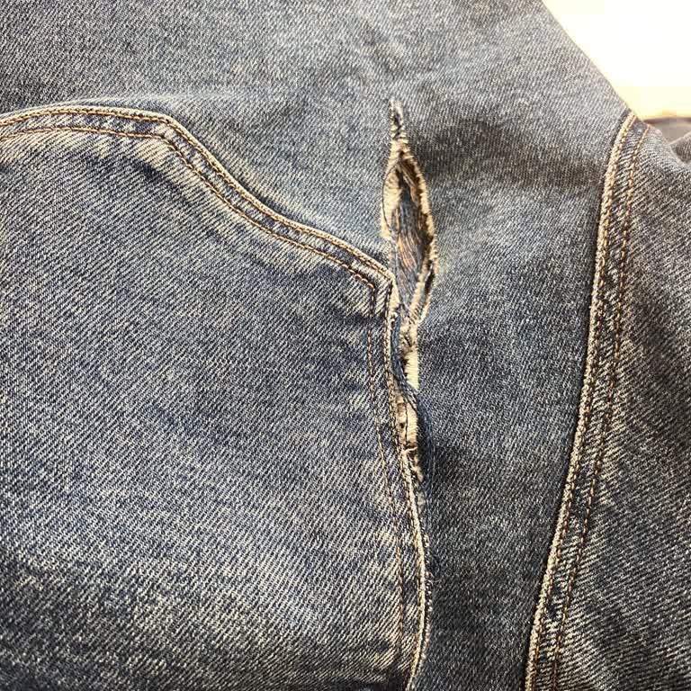 Kısa Sürede Deforme Olan Pantolon Ve Yetersiz Müşteri Hizmeti