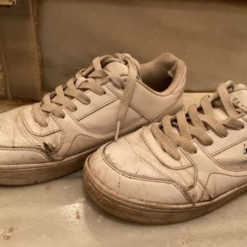 Kısa Sürede Yırtılan Ayakkabıya Çözüm Sunulmuyor, İade Talebim Reddedildi