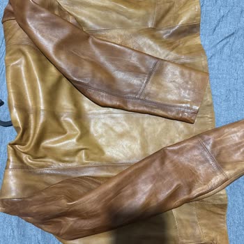 Satın Aldığım Deri Cekette Renk Değişikliği Ve Mağaza İlgisizliği