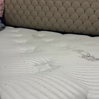 Garanti Kapsamındaki Yatağın Çökmesine Çözüm Bulunmuyor, Servis Ücreti İsteniyor