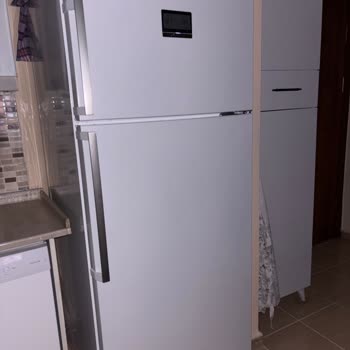 Yeni Alınan Bosch Buzdolabı Rafı Normal Kullanımda Çatladı, Ücretsiz Değişim Talebi