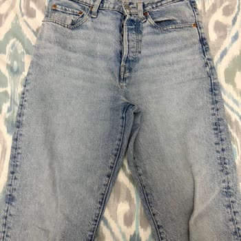 Levis Pantolonda Garanti Süresi Ve Kumaş Açılması Mağaza Çözüm Sunmadı