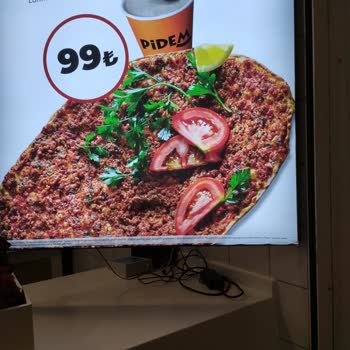 Lahmacun Menüsü Görselden Farklı Ve Porsiyonlar Küçüktü