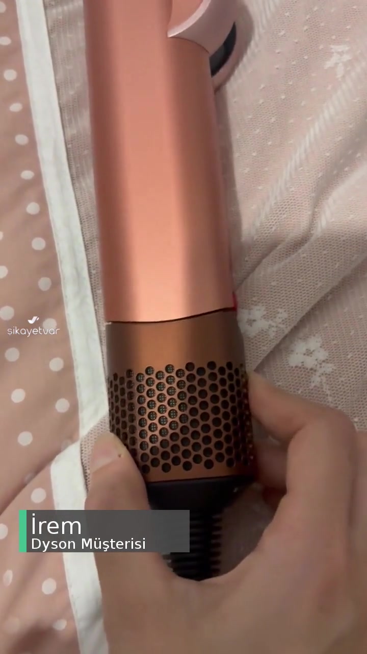 Dyson Airstrait Başlık Oynuyor videonun kapak resmi