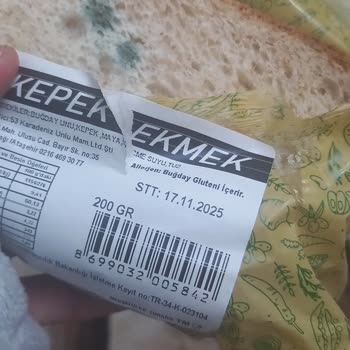 BİM Tarihi Geçmiş Ve Küflü Ekmek Satışıyla Mağduriyet Yaşadık